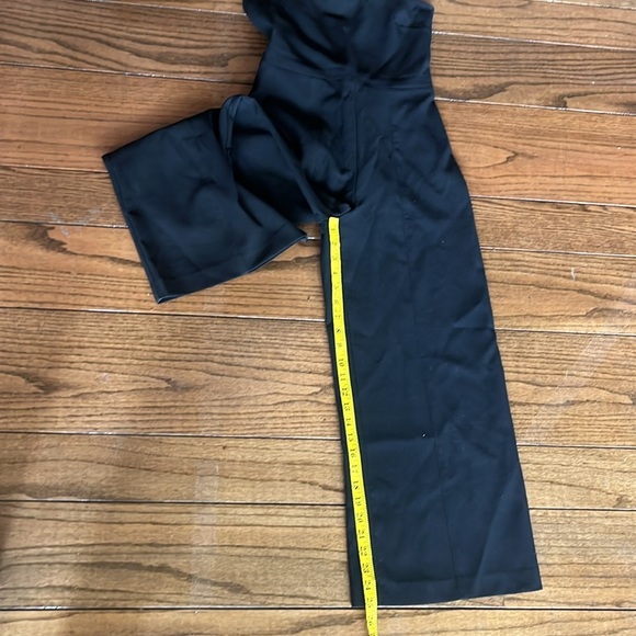 Likely Isla  Black Jumpsuit Size 4 - Picture 12 of 16